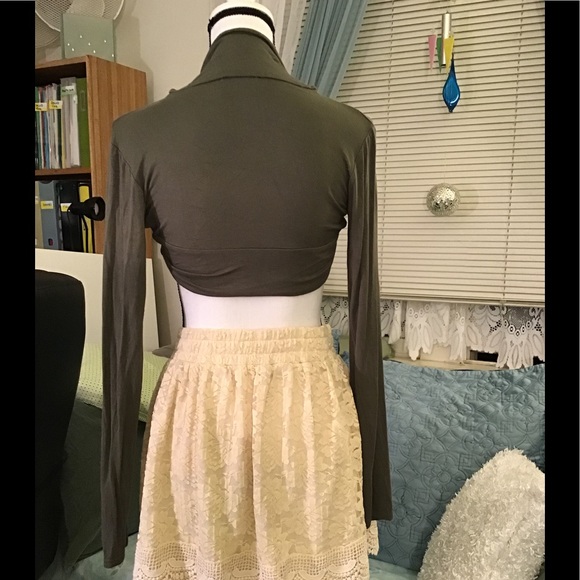 🚼Zak collection army green short cardigan. ML - Picture 3 of 5